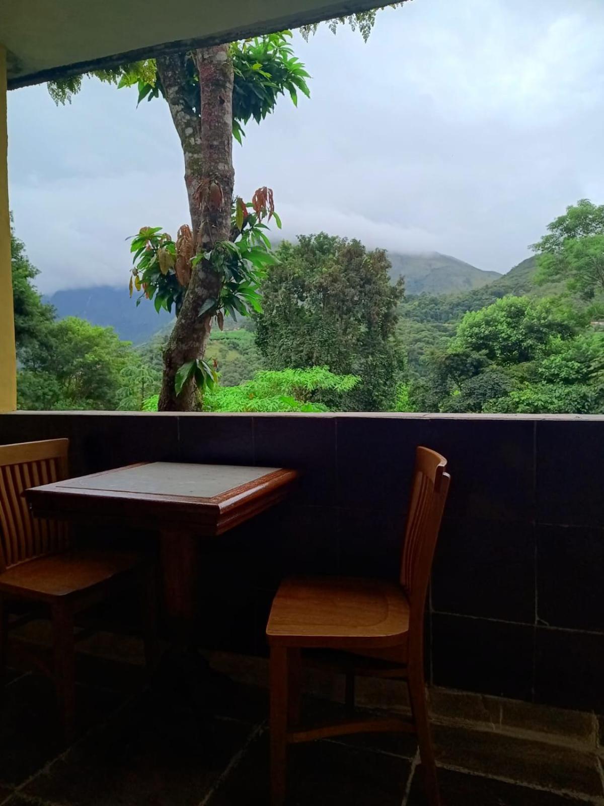 Hotel Colinas De Petropolis